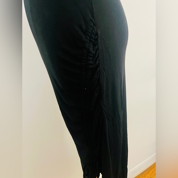 Scoop Ruched Midi Dress | Black Size Medium - Picture 13 of 15
